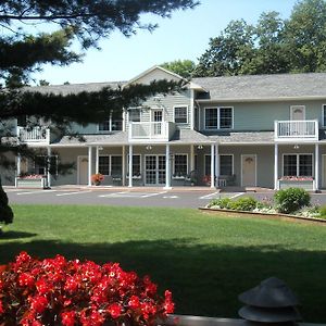 Cromwell Harbor Motel